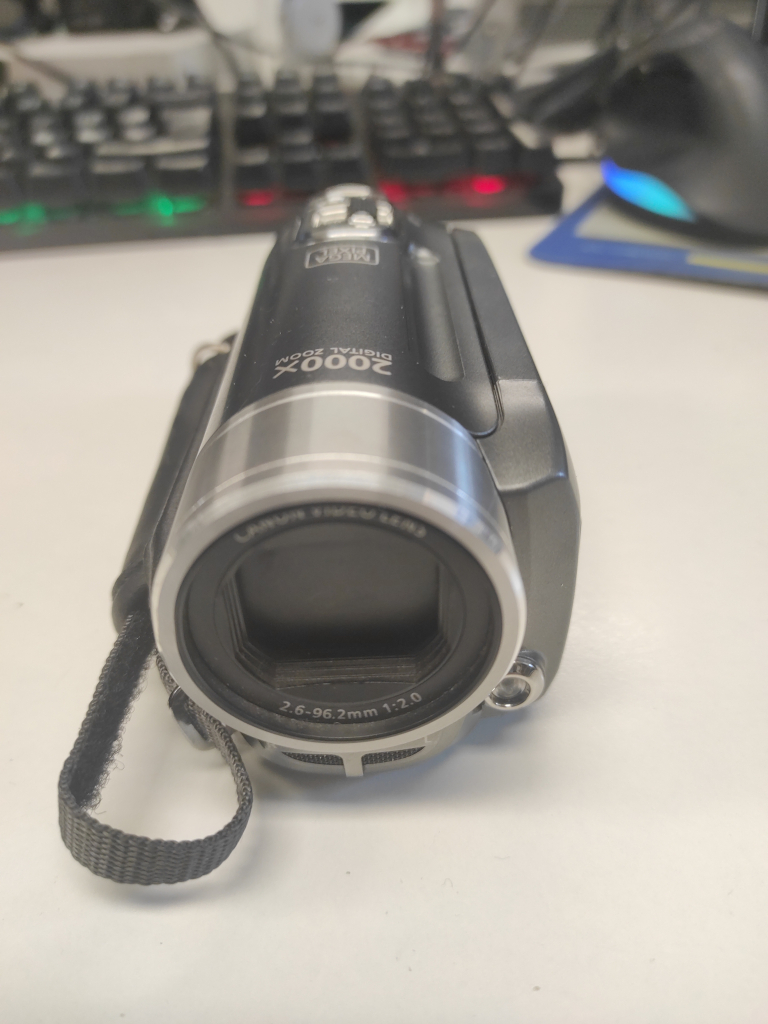 Canon FS11