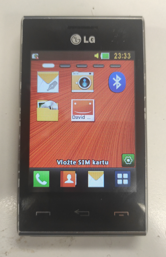 LG T580