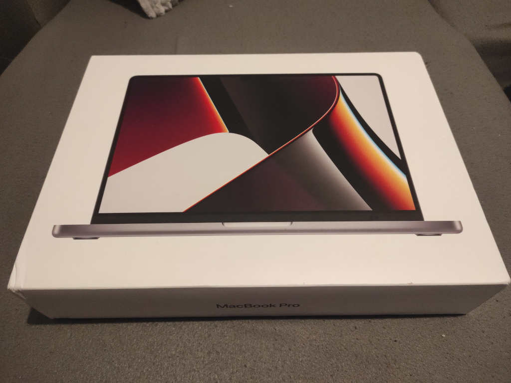 Macbook Pro Box